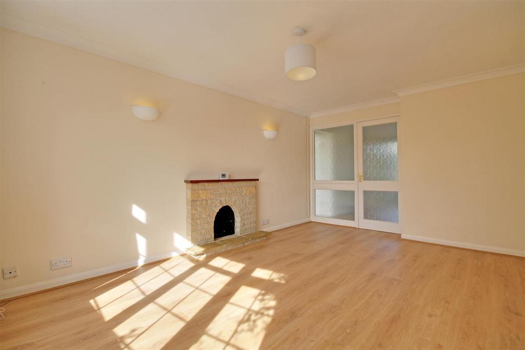 Living room .jpg