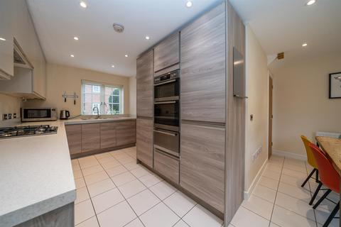 22 Bell Farm Close, Studham, Dunstable, LU6 2QX