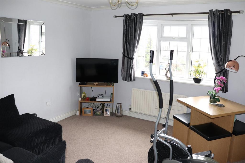Walsall Wood Road, Aldridge 1 bed apartment for sale £125,000