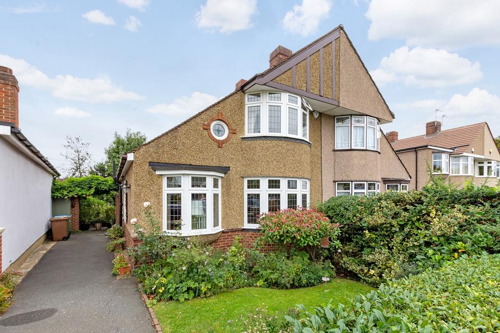 The Oval, Sidcup, DA15 3 bed semidetached house for sale £550,000