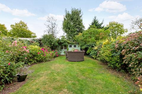 8 The Oval, Sidcup, DA15 9ES