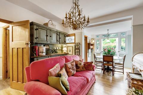 8 The Oval, Sidcup, DA15 9ES