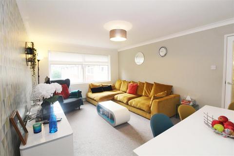 Flat 17, Glyndale Grange Mulgrave Road, Sutton, SM2 6LP