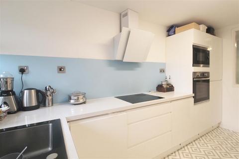 Flat 17, Glyndale Grange Mulgrave Road, Sutton, SM2 6LP