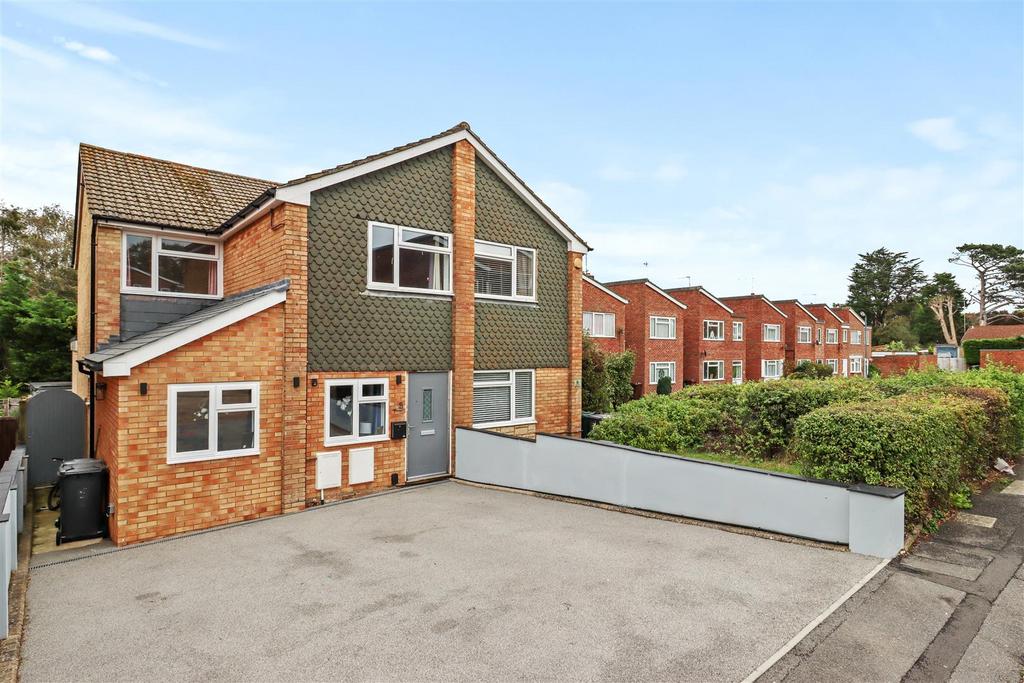 Green Walk, Hailsham 4 bed semidetached house for sale £350,000