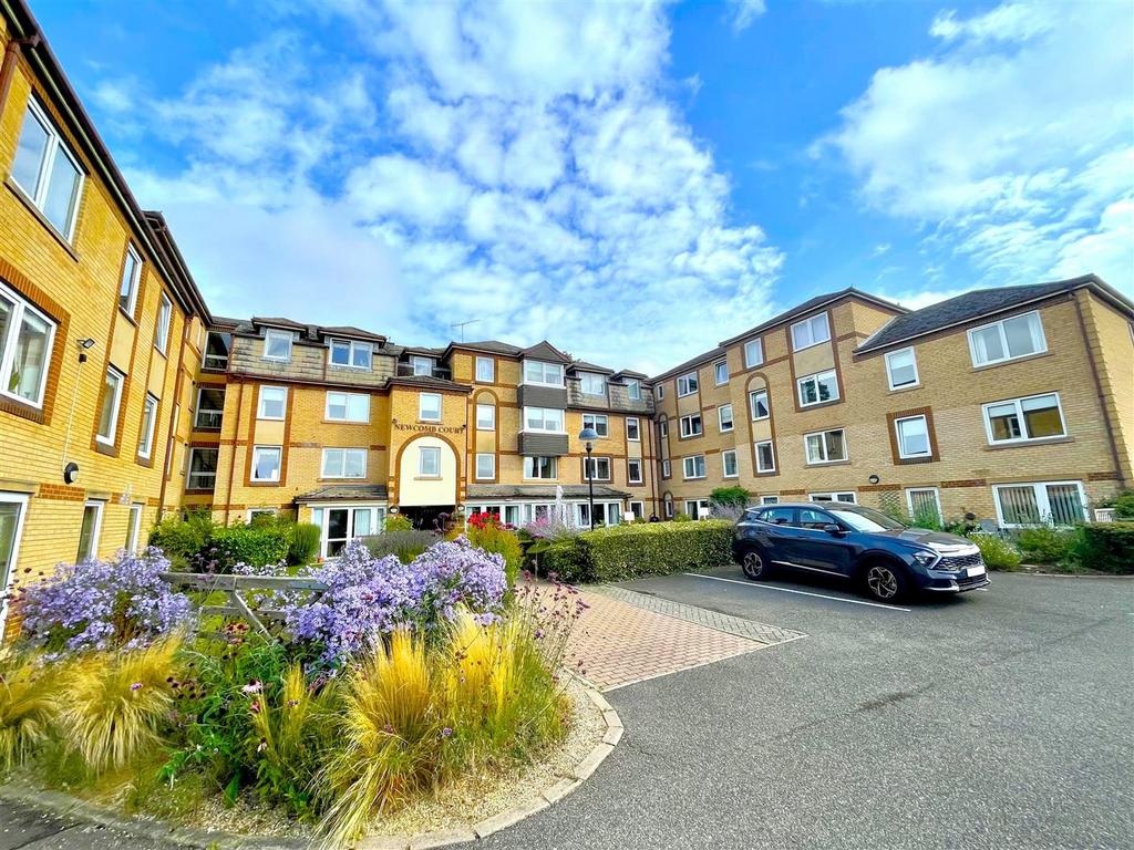 Court, Stamford 1 bed flat for sale £87,500