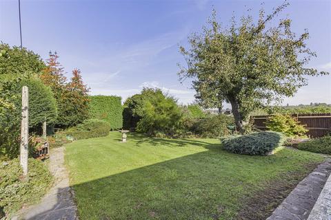 3 bedroom detached bungalow for sale - New Road, Hertford