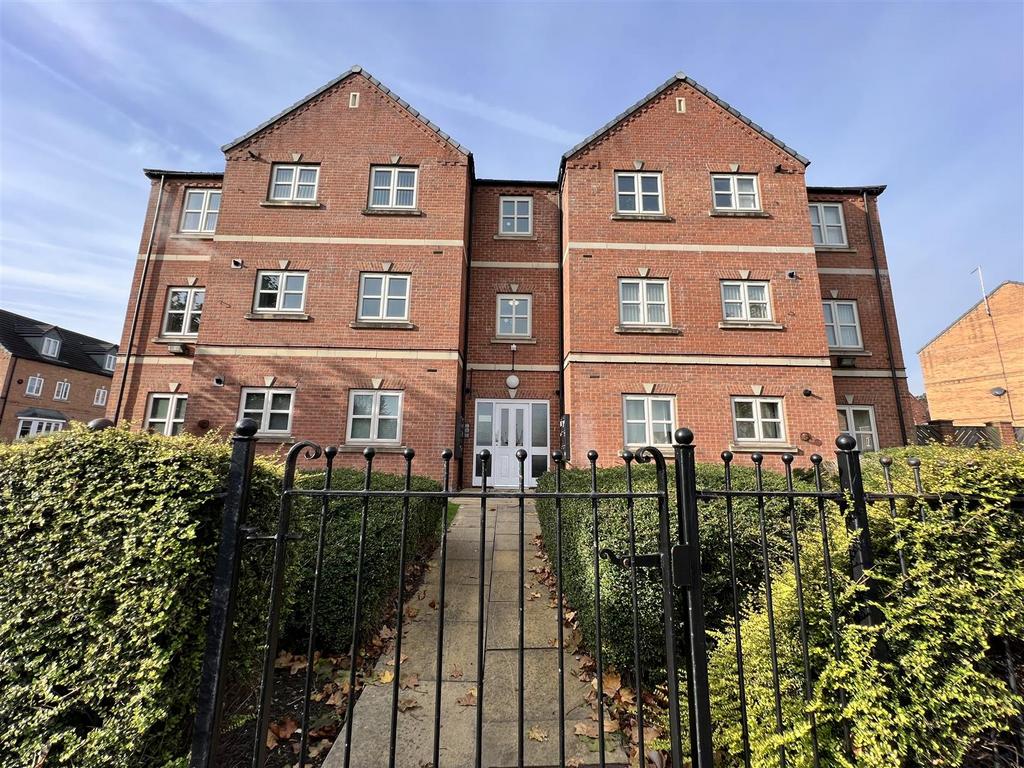 West Green Avenue, Monk Bretton... 2 bed apartment £625 pcm (£144 pw)
