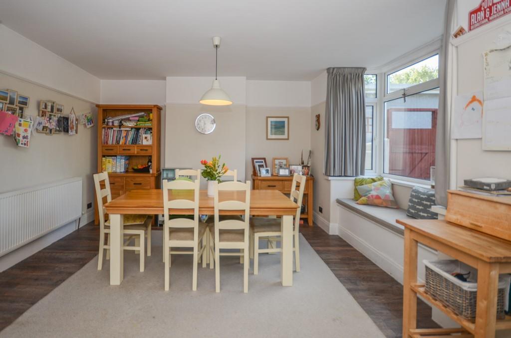 Dining area.jpg