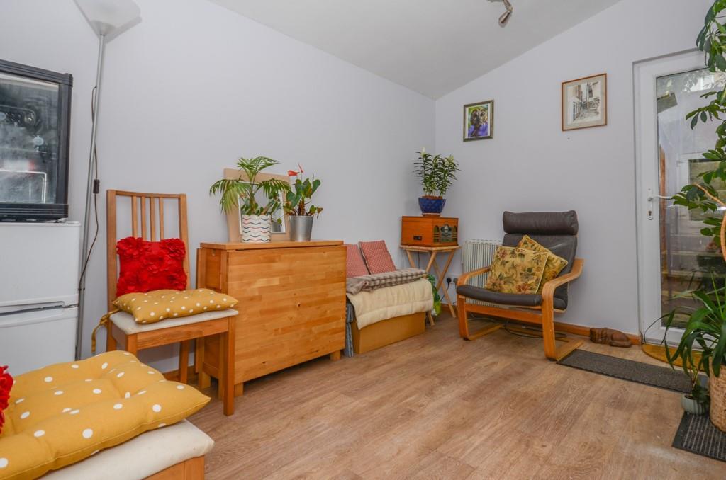 Garden room pic 2.jpg