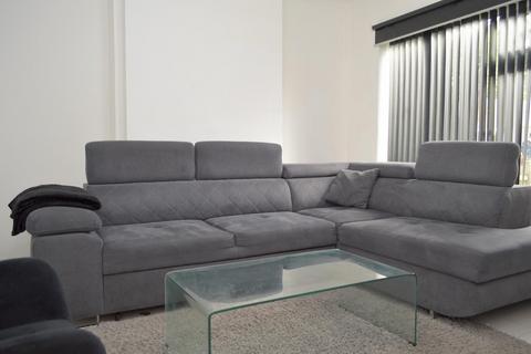 70 Lime Green Road, Oldham, OL8 3PE