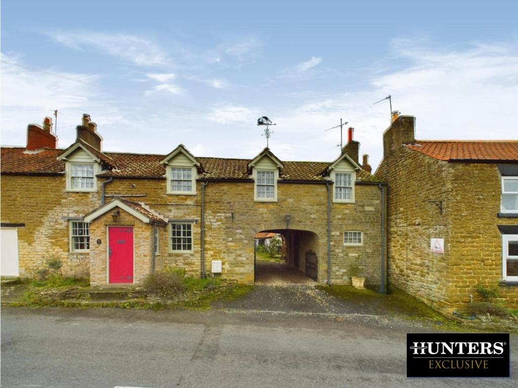 Castlegate, Scarborough, North Yorkshire 3 bed house for sale £320,000
