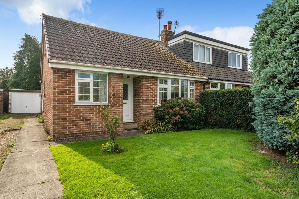 Prince Rupert Drive, Tockwith, York 2 bed semidetached bungalow for