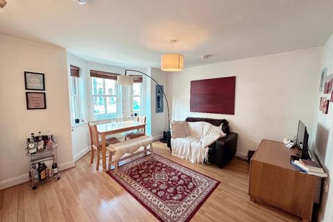 1 bedroom property to rent, Jeune Street St Clements