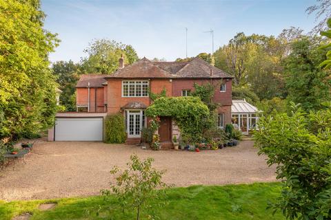 Berrybridge House Devenish Road, Ascot, SL5 9SH