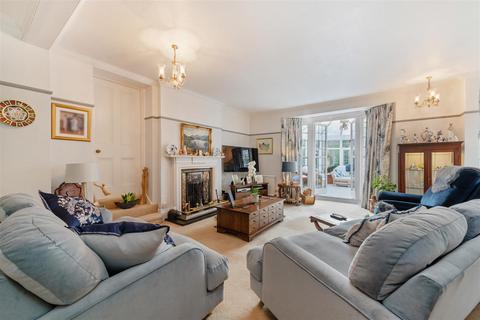 Berrybridge House Devenish Road, Ascot, SL5 9SH