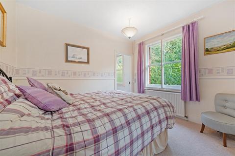 Berrybridge House Devenish Road, Ascot, SL5 9SH