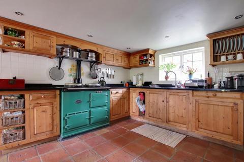 4 bedroom detached house for sale, Middle Road, Tiptoe, Lymington, SO41