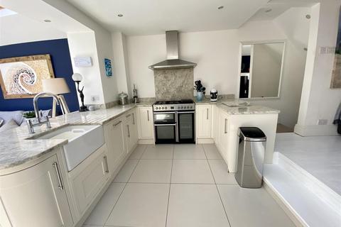 53 Beech Grove, Sale, M33 6RT