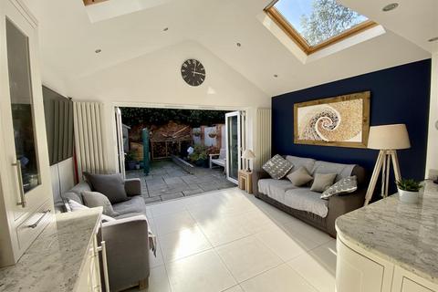 53 Beech Grove, Sale, M33 6RT