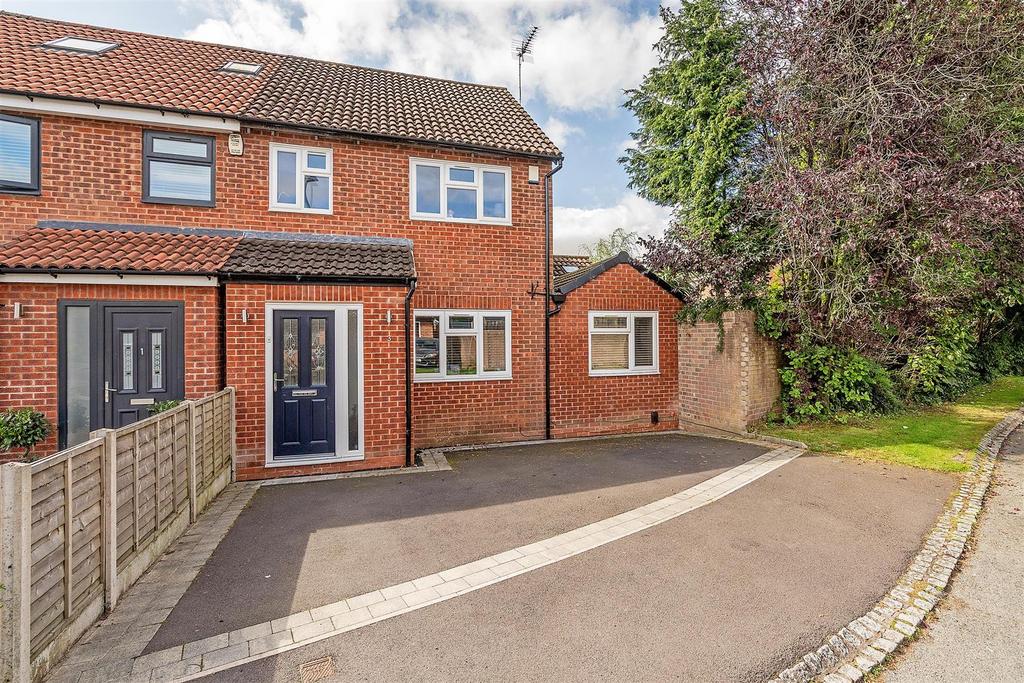Dunley Croft, Shirley, Solihull 4 bed semidetached house £1,600 pcm (£369 pw)