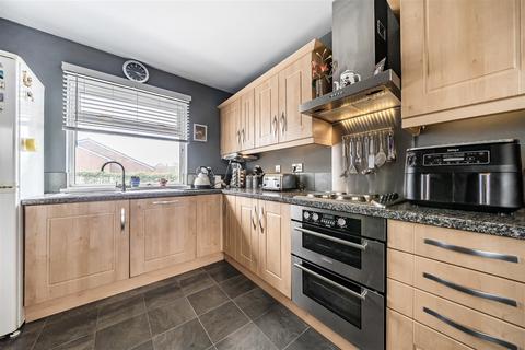 4 bedroom detached house for sale, Arddleen, Llanymynech, SY22.