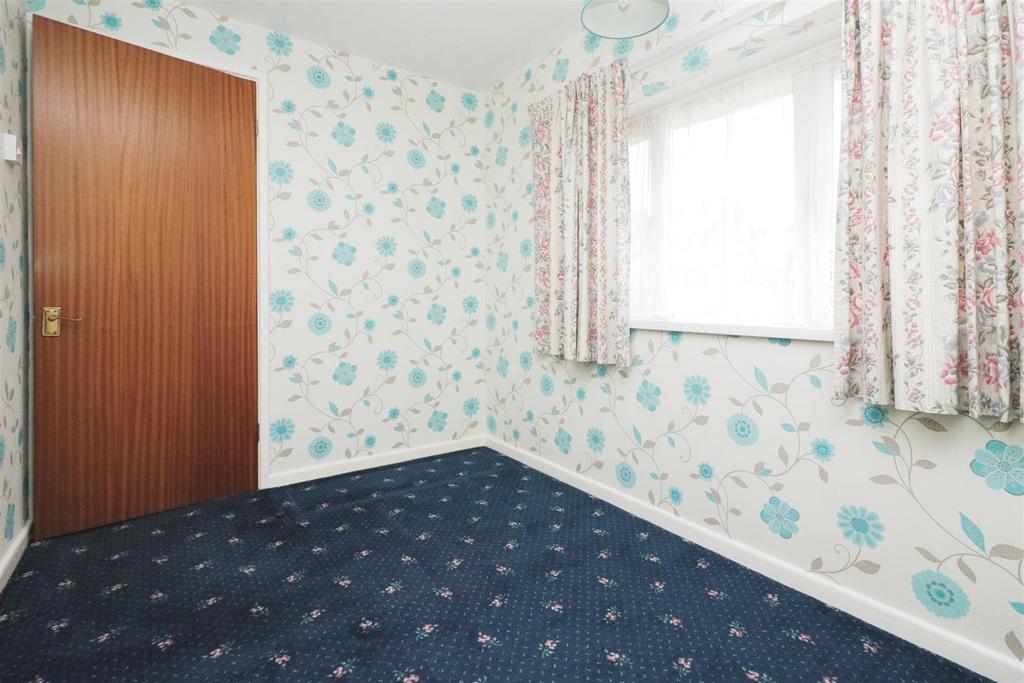 Rear bedroom