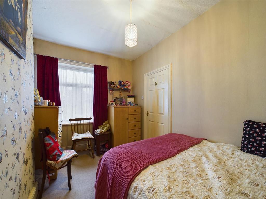 Bedroom:
