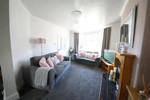 3 bedroom end of terrace house for sale, Wensley Avenue, Hull