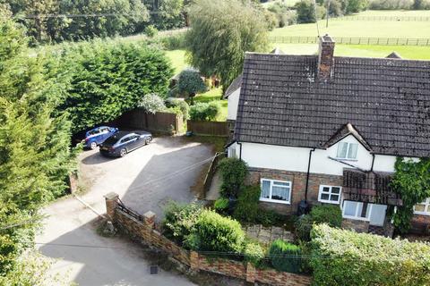 4 bedroom cottage for sale, Cobblershill lane, Wendover HP22