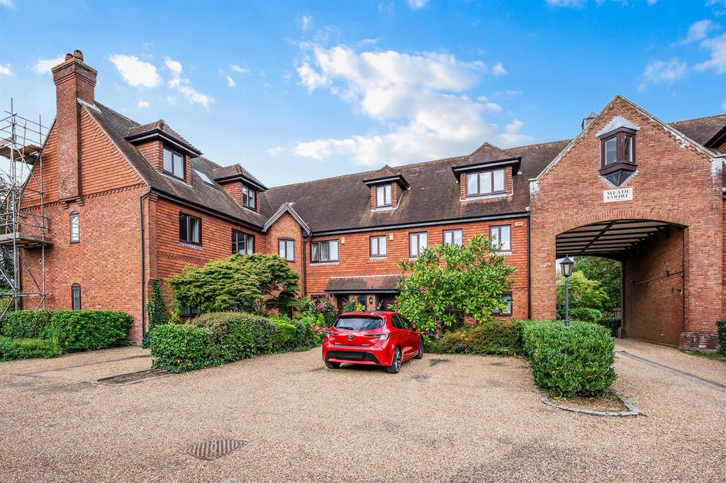 MEADE COURT, 15- (27).jpg
