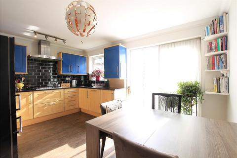 68 Wentworth Road, Southall, UB2 5TT
