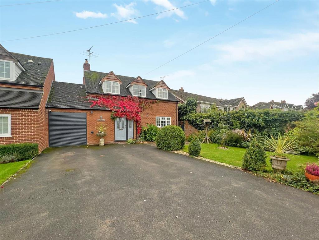 Weston On Avon, StratfordUponAvon 4 bed link detached house for sale