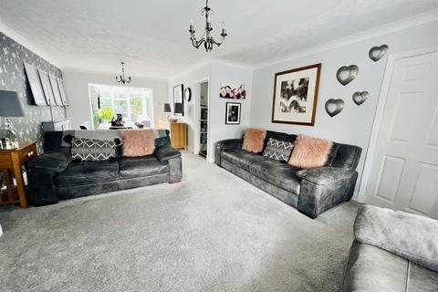 3 bedroom detached house for sale - Swansea Road, Waunarlwydd, Swansea