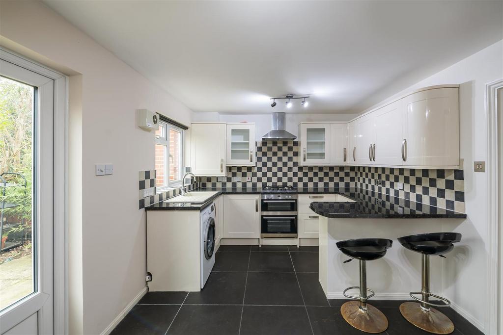18 Abbotts Drive new internals-6.jpg