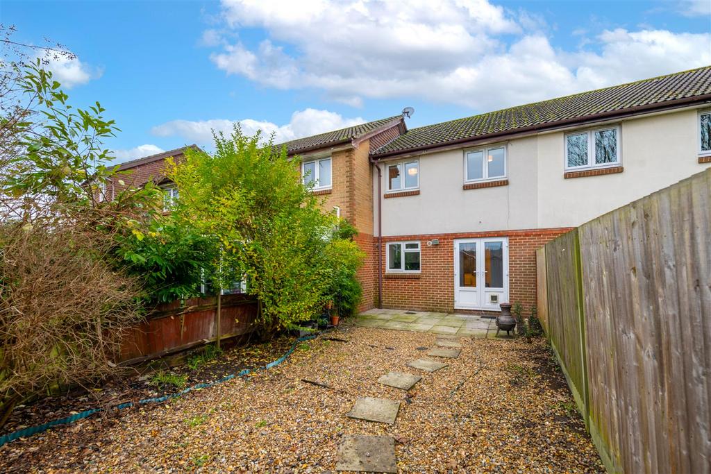 18 Abbotts Drive externals.jpg