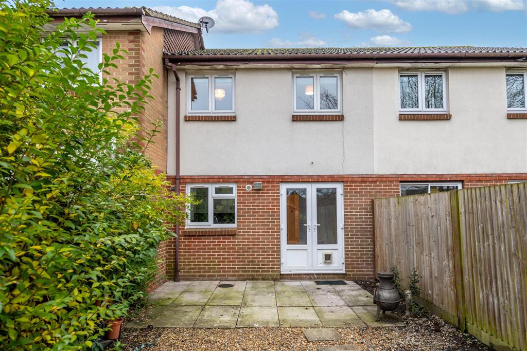18 Abbotts Drive externals-4.jpg
