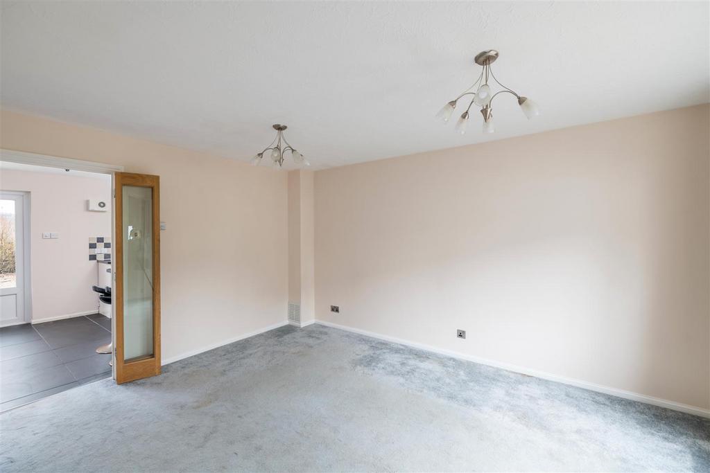18 Abbotts Drive new internals-9.jpg