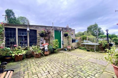 16 Mount Road, Marsden, Huddersfield, HD7 6HP