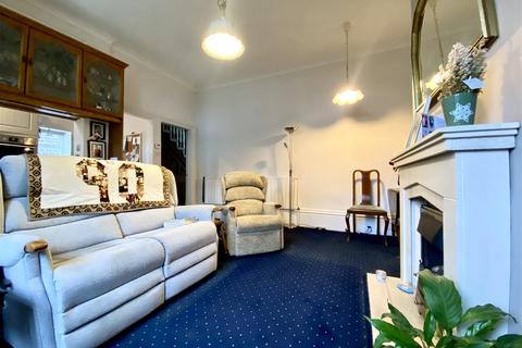 16 Mount Road, Marsden, Huddersfield, HD7 6HP