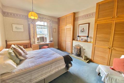 16 Mount Road, Marsden, Huddersfield, HD7 6HP
