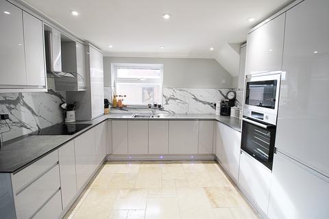 22 Caldwell Close, Beddau, Pontypridd, CF38 2LG