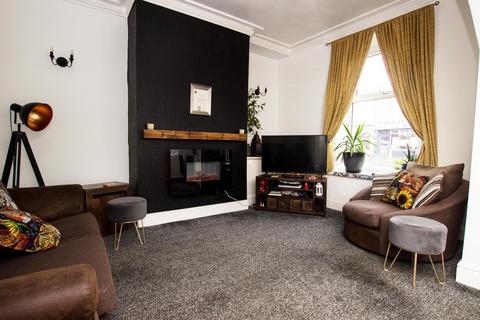 18 Blackburn Road, Darwen, BB3 1QJ