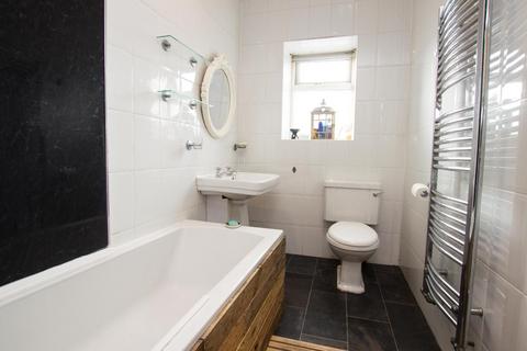 18 Blackburn Road, Darwen, BB3 1QJ