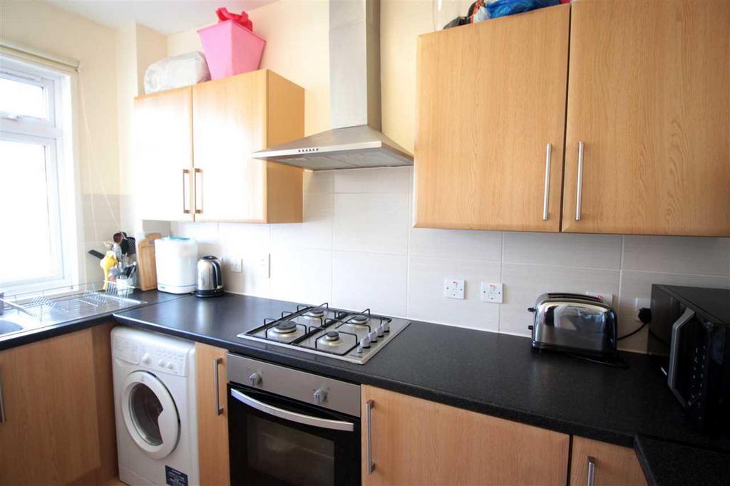 Brixton Hill Court, Brixton Hill SW2 1 bed apartment £1,600 pcm (£369 pw)