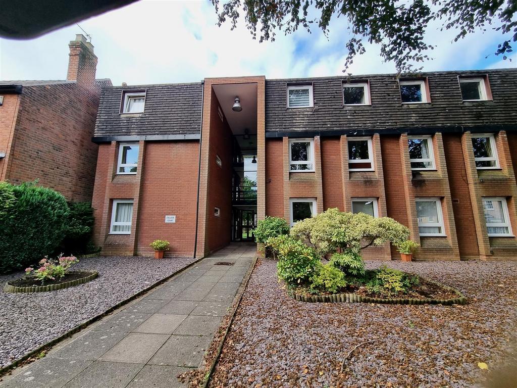 High Street, Tettenhall, Wolverhampton 1 bed flat for sale £139,950