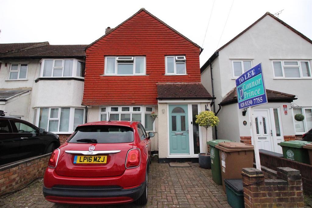 Buckland Way, Worcester Park House to rent £2,350 pcm (£542 pw)