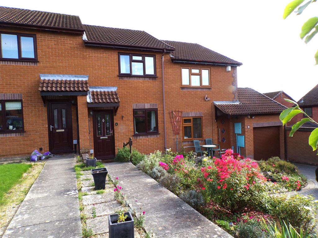 Kingsland Close, Stone 2 bed terraced house for sale £175,000