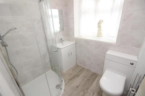 32 Leyfield, Worcester Park, KT4 7LR