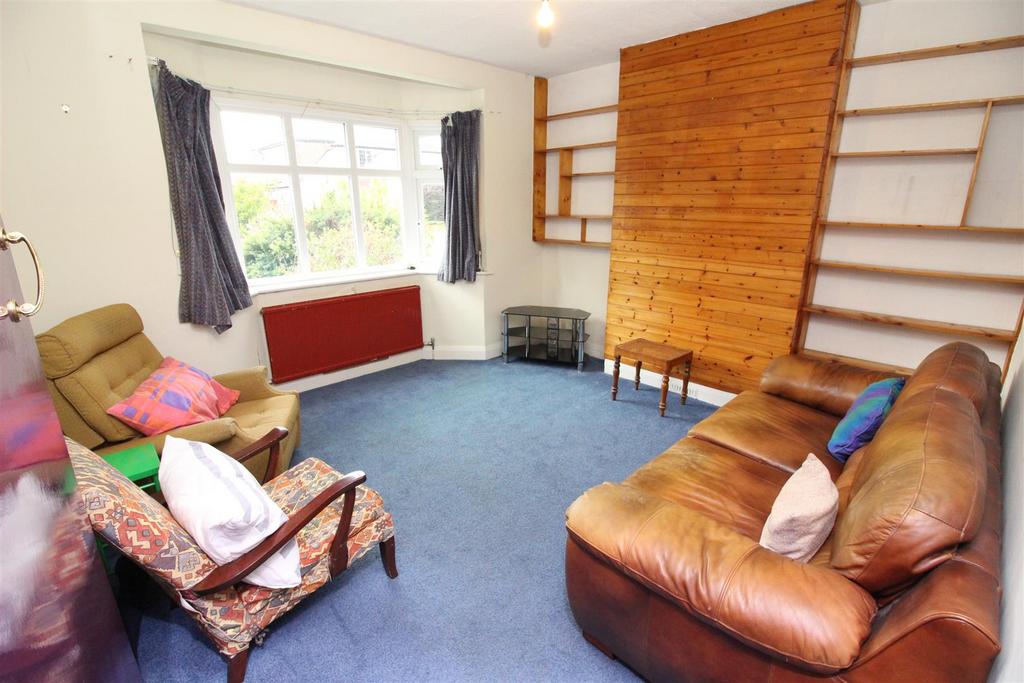 Burnham Drive, Worcester Park 4 bed house for sale £615,000